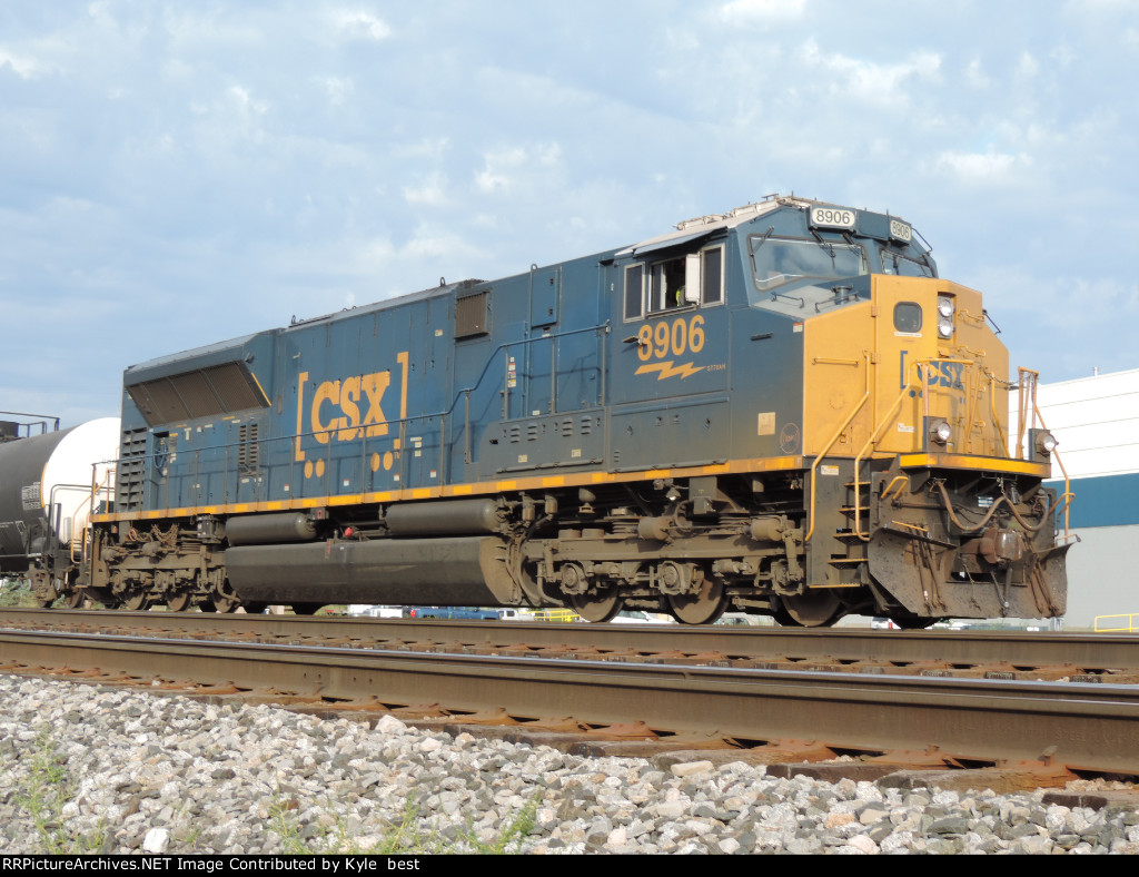 CSX 8906